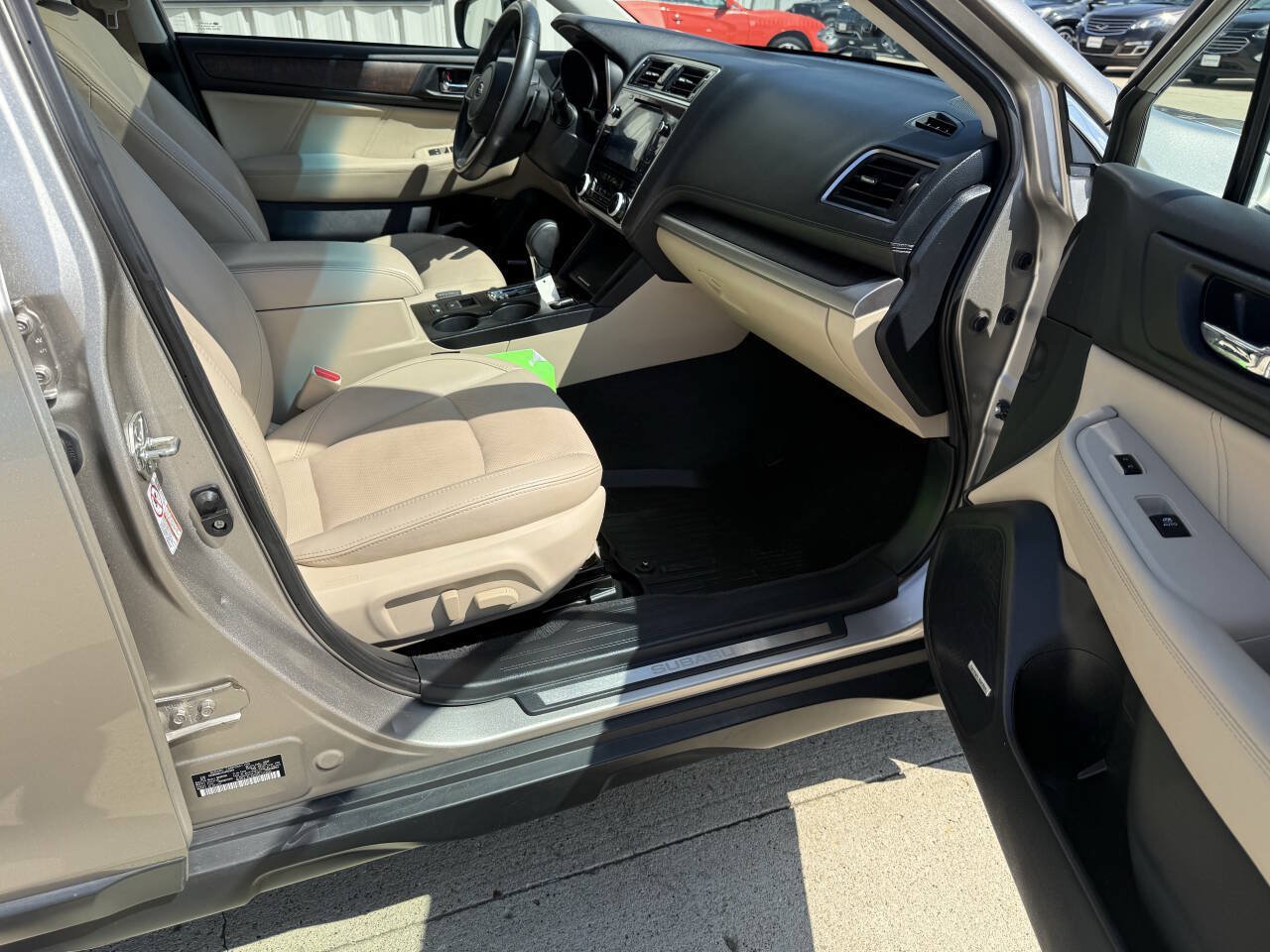 Used 2018 Subaru Outback 2.5i Limited AWD/4WD image 11