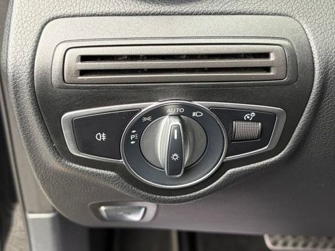 Used 2021 Mercedes-Benz GLC 300 4MATIC w/ AMG Line image 24