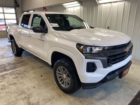 New 2026 Chevrolet Colorado LT image 3