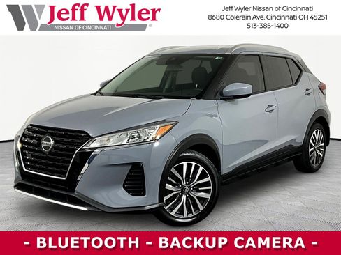 Used 2021 Nissan Kicks SV FWD image 1