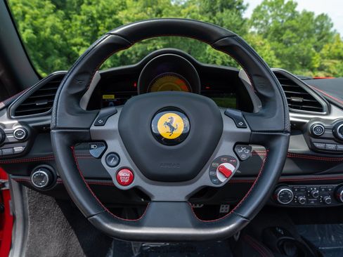 Used 2018 Ferrari 488 Spider RWD image 36