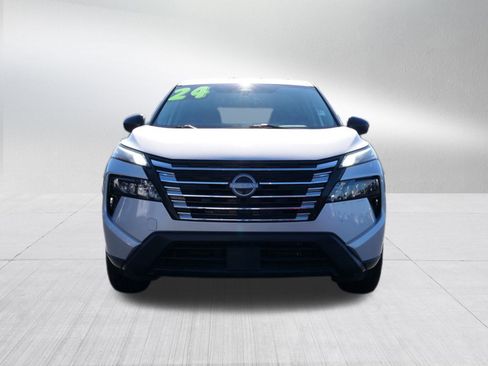 Used 2024 Nissan Rogue S image 8