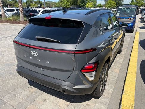 Used 2024 Hyundai Kona SEL AWD/4WD image 5