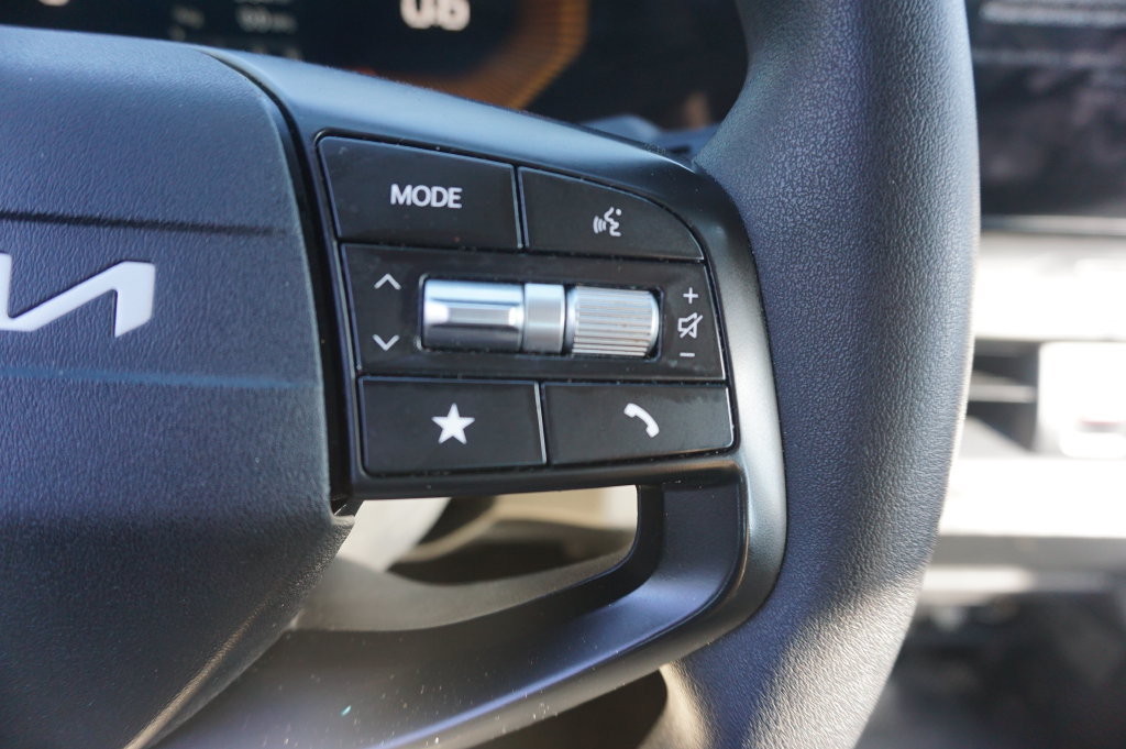 Used 2025 Kia K4 FWD image 9