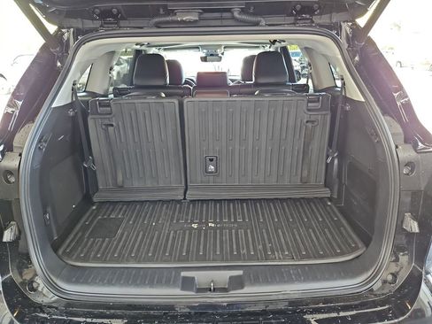 Used 2021 Toyota Highlander Limited image 37