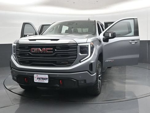 Used 2024 GMC Sierra 1500 AT4 w/ Technology Package AWD/4WD image 59
