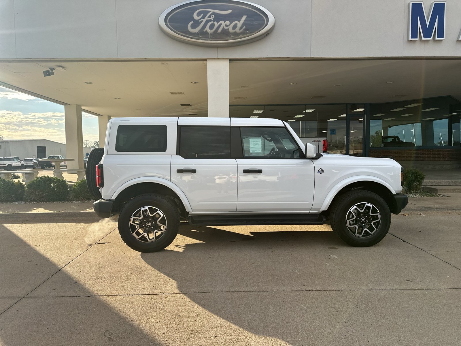 New 2026 Ford Bronco Outer Banks AWD/4WD image 9