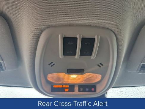 Used 2025 Chevrolet Trax ACTIV w/ Sunroof Package FWD image 21