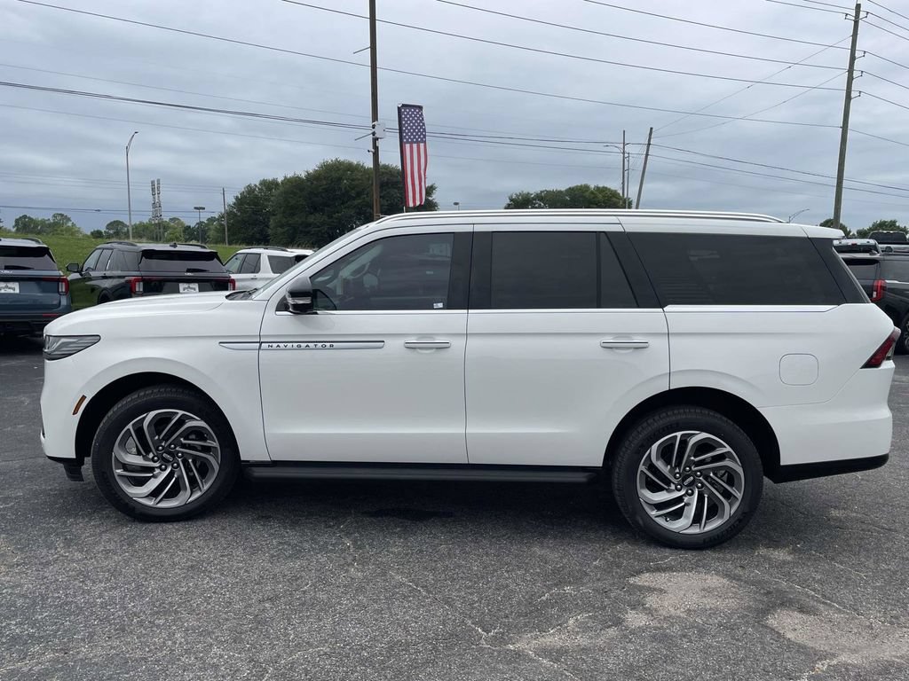 New 2026 Lincoln Navigator Premiere AWD/4WD image 6