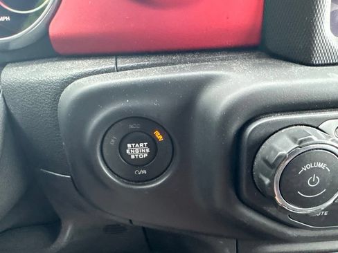 Used 2019 Jeep Wrangler Unlimited Rubicon AWD/4WD image 21