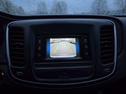 Used 2015 Chrysler 200 Limited w/ Convenience Group FWD image 26
