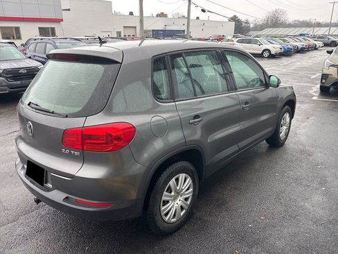 Used 2012 Volkswagen Tiguan S image 3