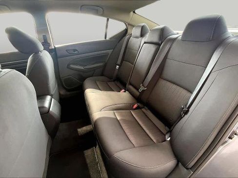 Certified 2025 Nissan Altima 2.5 SV FWD image 19
