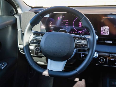 New 2026 Hyundai Ioniq 5 SEL image 17