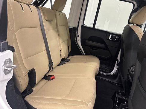 Used 2018 Jeep Wrangler Unlimited Sahara w/ Dual Top Group image 39