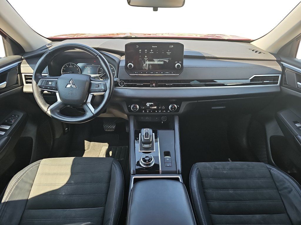 Used 2022 Mitsubishi Outlander SE AWD/4WD image 9