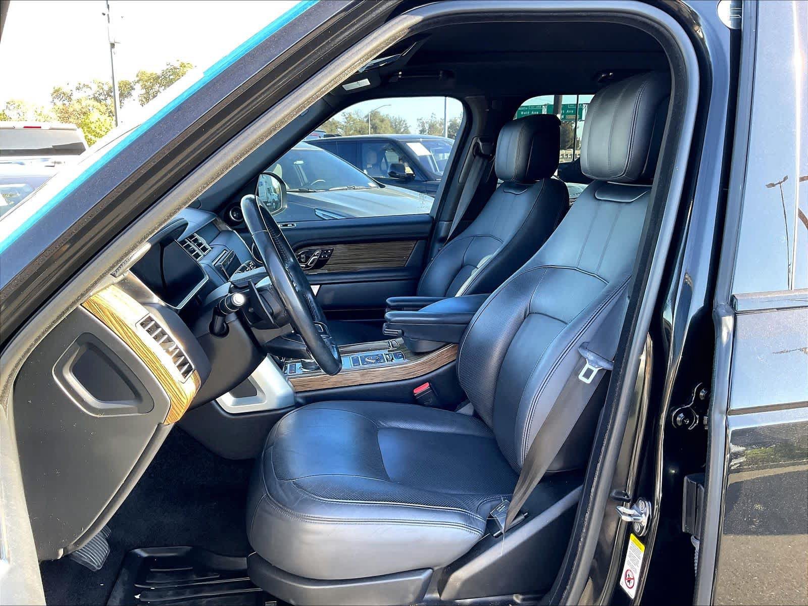 Used 2019 Land Rover Range Rover Supercharged AWD/4WD image 25
