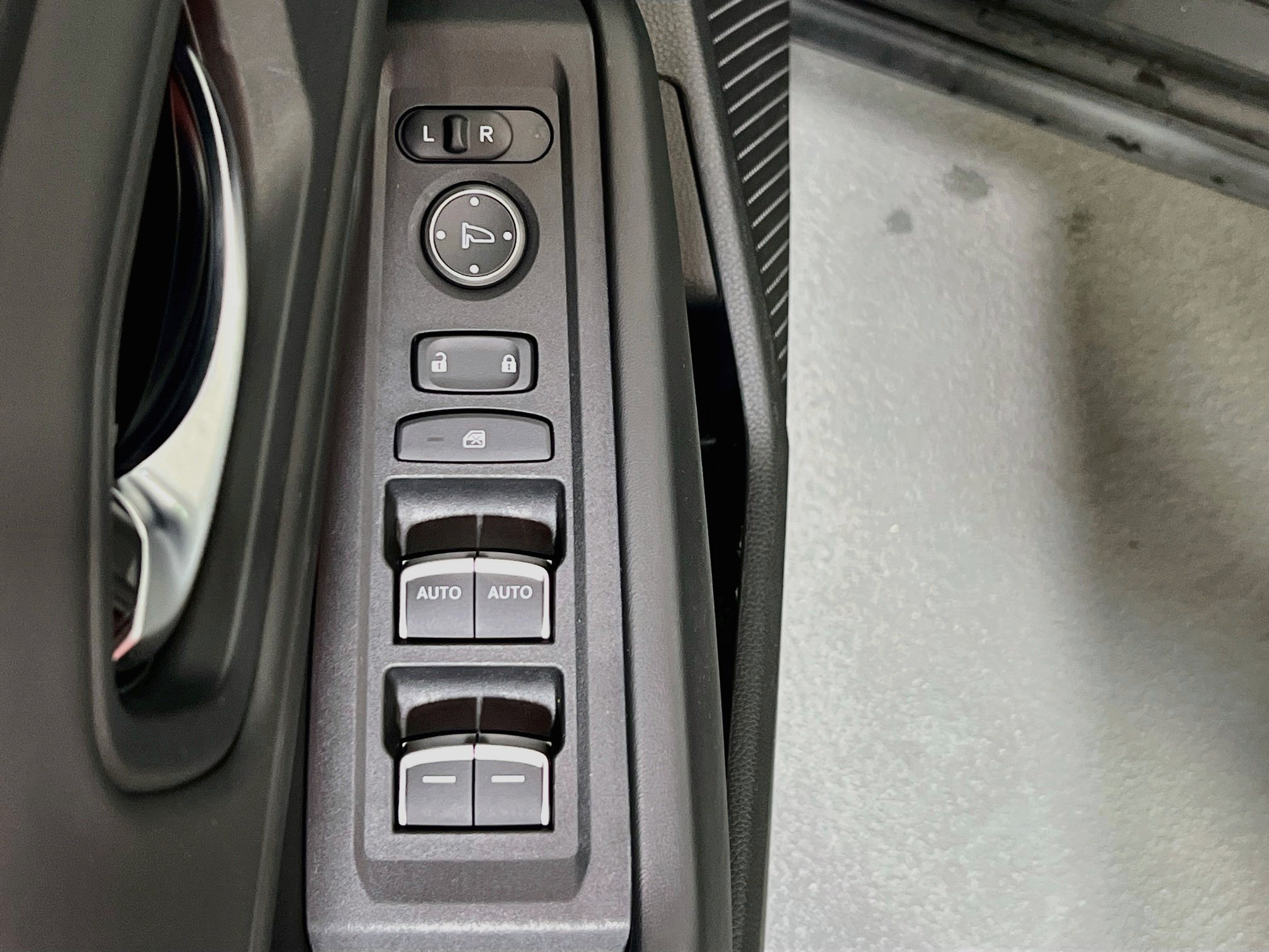 Used 2023 Honda Accord EX image 16