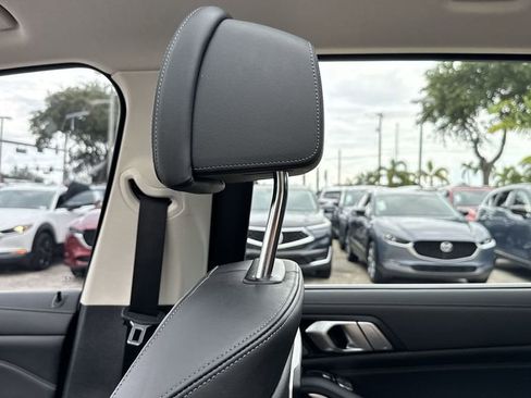 Used 2023 BMW X7 xDrive40i image 17