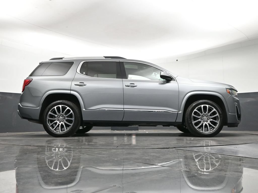 Used 2023 GMC Acadia Denali w/ Denali Technology Package AWD/4WD image 30