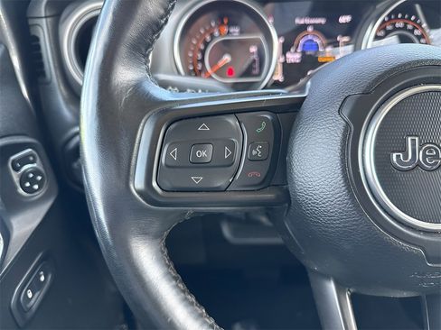 Used 2022 Jeep Gladiator Willys image 23
