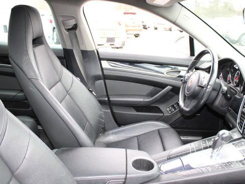 Used 2011 Porsche Panamera image 11