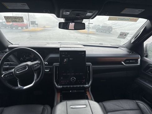 Used 2025 GMC Yukon XL Denali image 14