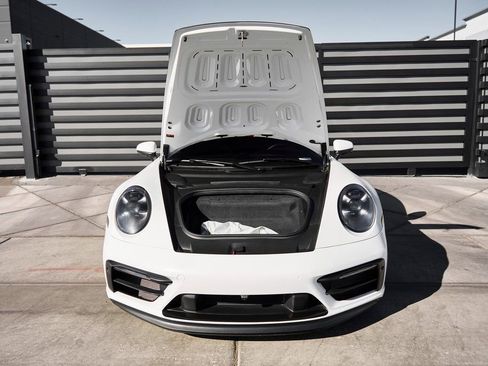 Used 2023 Porsche 911 Carrera 4 GTS w/ Premium Package image 17