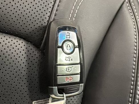 Used 2025 Ford Mustang Mach-E Premium AWD/4WD image 40