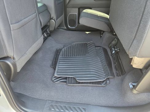 Used 2022 Chevrolet Silverado 1500 LT AWD/4WD image 22