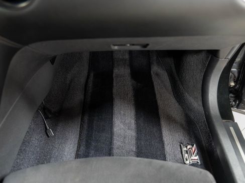 Used 2012 Nissan GT-R Premium AWD/4WD image 91