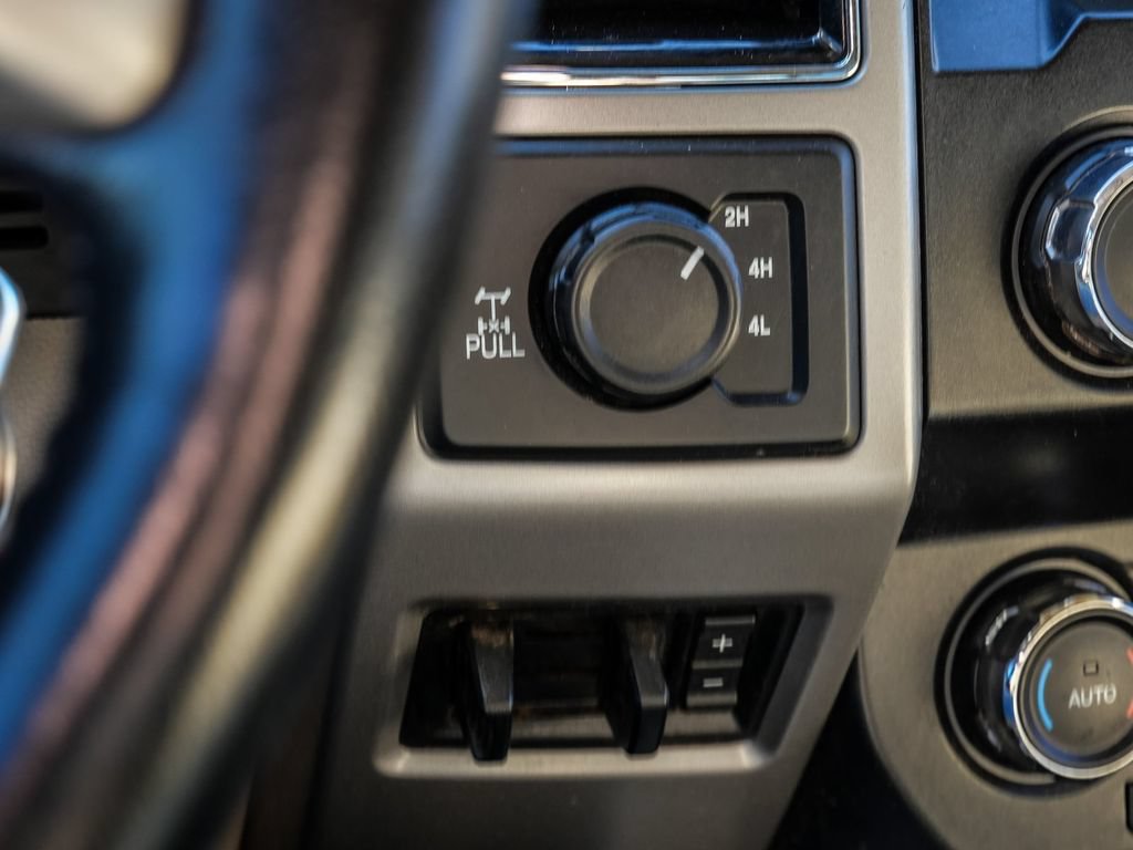 Used 2021 Ford F250 Lariat w/ Lariat Value Package AWD/4WD image 32
