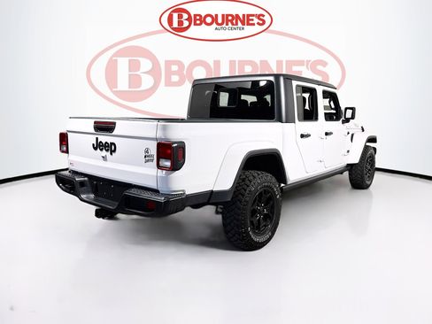 Used 2022 Jeep Gladiator Sport AWD/4WD image 10