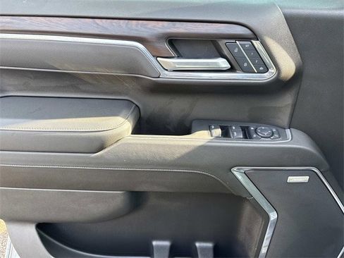 Used 2024 GMC Sierra 1500 SLT w/ SLT Convenience Package image 25