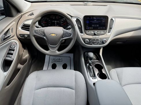 Used 2023 Chevrolet Malibu LS FWD image 20
