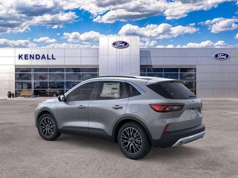 Used 2025 Ford Escape SE FWD image 4