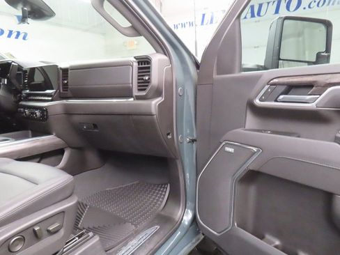 Used 2025 Chevrolet Silverado 2500 LTZ w/ Trail Boss Package image 30