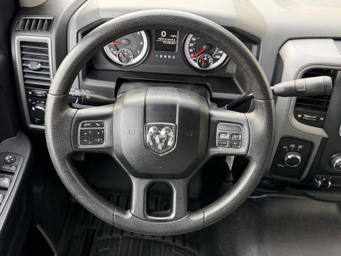 Used 2015 RAM 2500 Tradesman w/ Chrome Appearance Group image 12