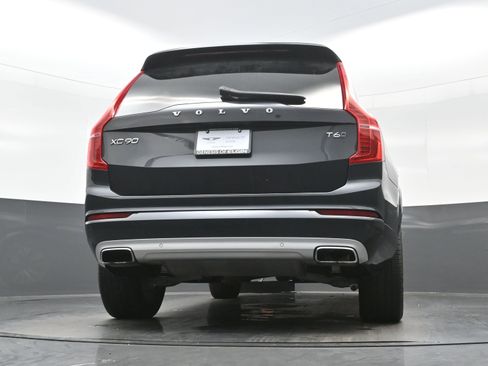 Used 2021 Volvo XC90 T6 Momentum w/ Advanced Package image 32