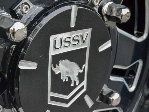 Used 2016 Ford F450 XLT w/ XLT Interior Package image 16