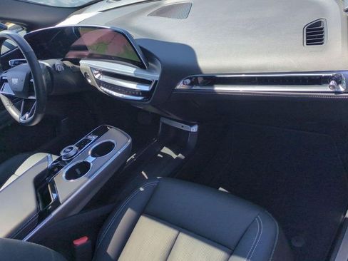 Certified 2024 Cadillac Lyriq Sport AWD/4WD image 18