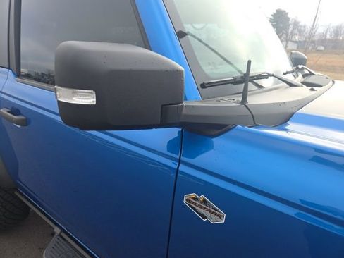 Used 2022 Ford Bronco Wildtrak image 4