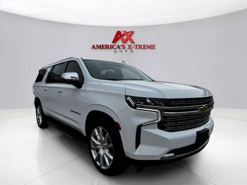 Used 2021 Chevrolet Suburban Premier w/ Premium Package RWD image 8