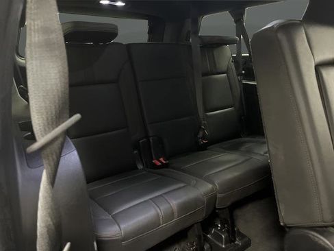 Used 2021 Chevrolet Suburban RST image 30