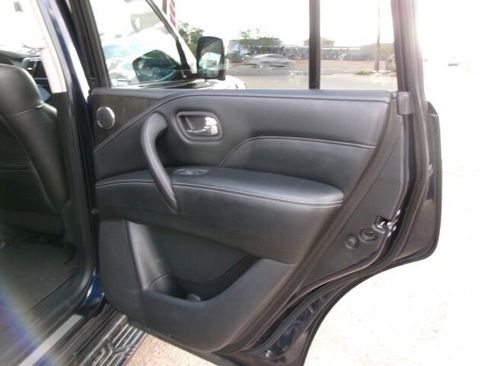 Used 2021 INFINITI QX80 Luxe image 16