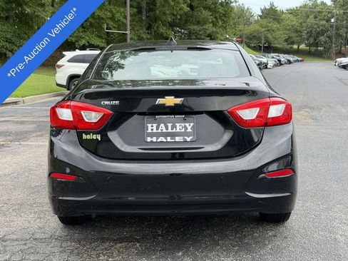 Used 2017 Chevrolet Cruze LS FWD image 19