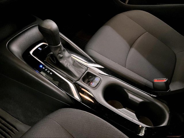 Used 2022 Toyota Corolla LE FWD image 16