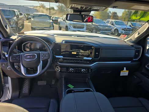 New 2026 GMC Sierra 2500 SLT w/ SLT Premium Package image 14