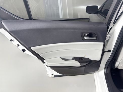 Used 2020 Acura ILX w/ Premium Package image 26