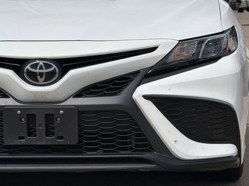 Used 2023 Toyota Camry SE FWD image 8